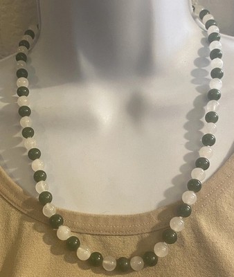 Nephrit Jade Quarz elegante Perlen 14k filigran Verschluss 21,5 Zoll Halskette