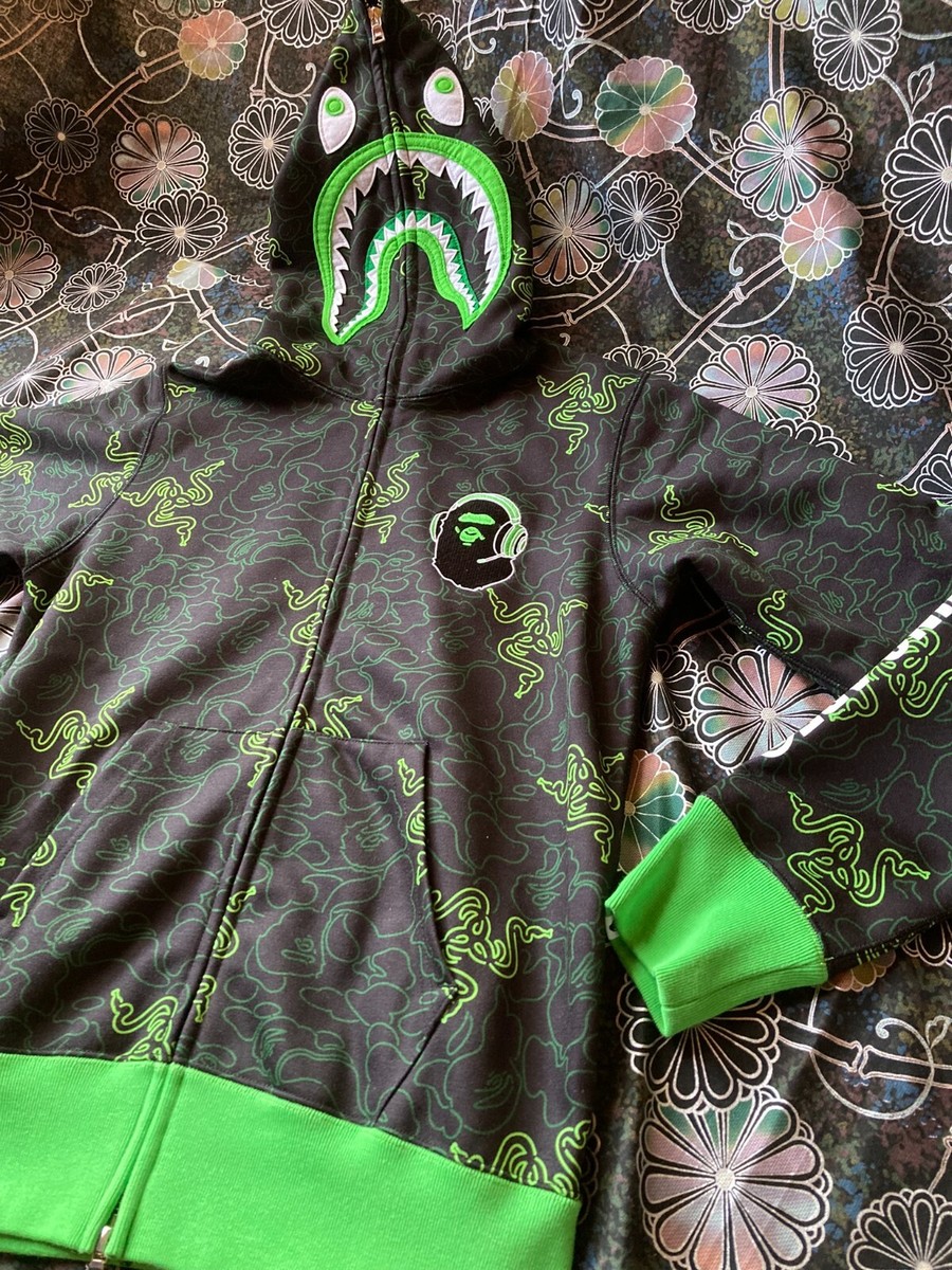 A BATHING APE x Razer NEON CAMO SHARK FULL ZIP HOODIE 