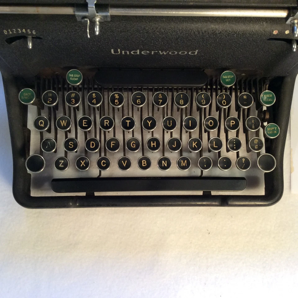 Винтажная 1941 Underwood #11 пишущая машинка в очень хорошем состоянии серийный #S5480885-11 - Изображение 4 из 4