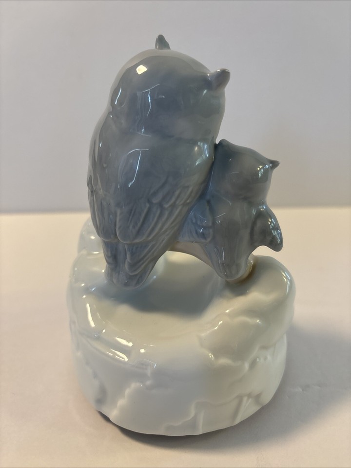 Vintage Otagiri Japan Porcelain Owl Music Box Plays “The Way We Were