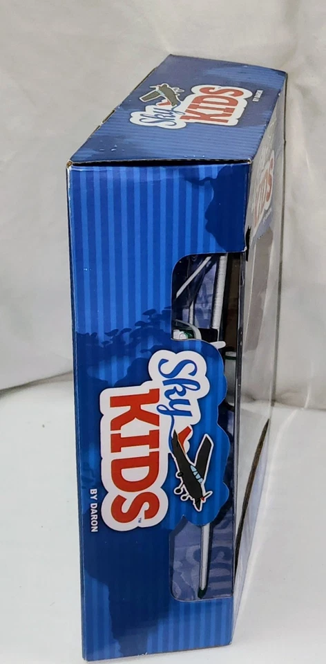 Sky Kids by Daron Cessna 172 Skyhawk Airplane w/ Display Stand - New in Box - Image 4 of 4