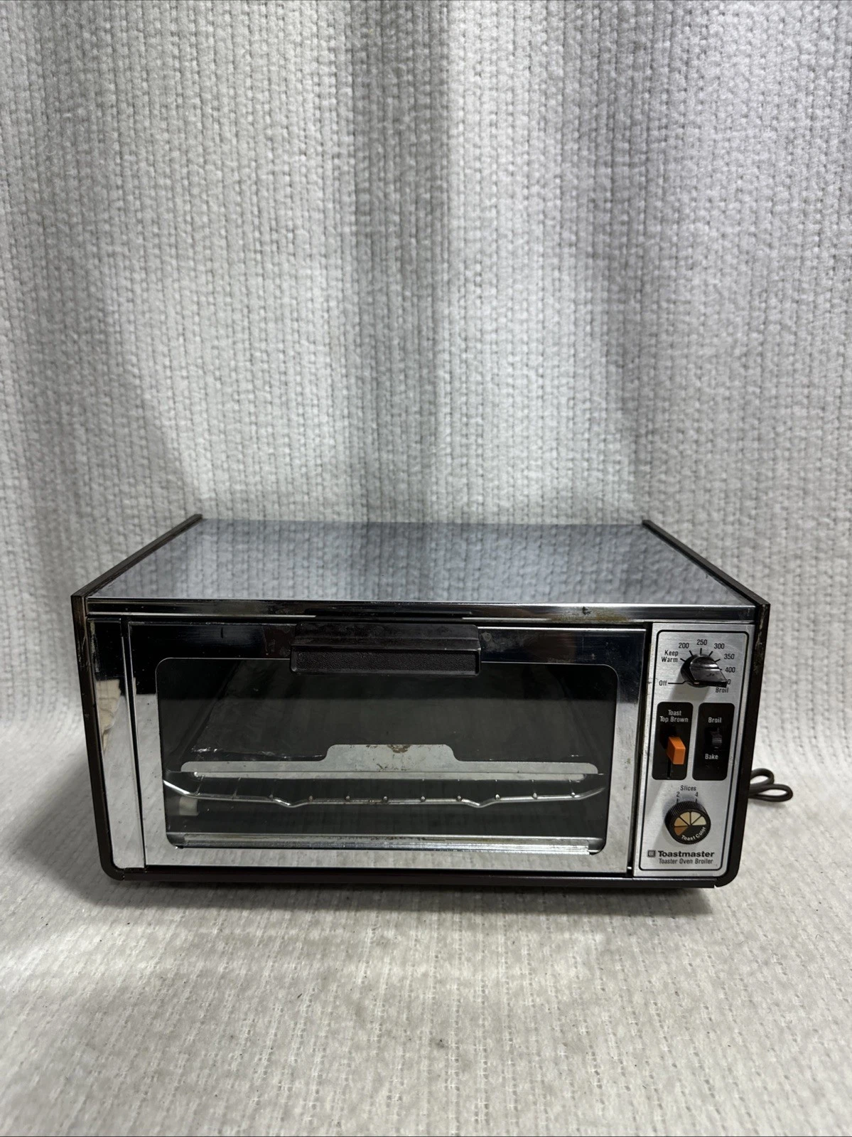 Vintage Toastmaster DeLuxe Tabletop Toaster Oven Broiler Model 321A - TESTED