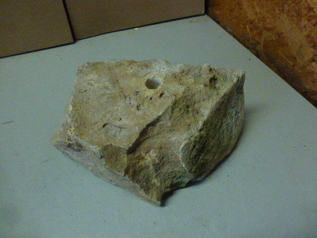 Quellstein Brunnenstein mit Loch für Quellsteinbrunnen Naturstein Nr