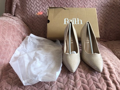 Size 3 Faith Gold pointy toe high heels - Picture 2 of 3