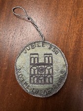 NOTRE-DAME de PARIS 850 Yr Jubilee Cloth Beaded Ornament