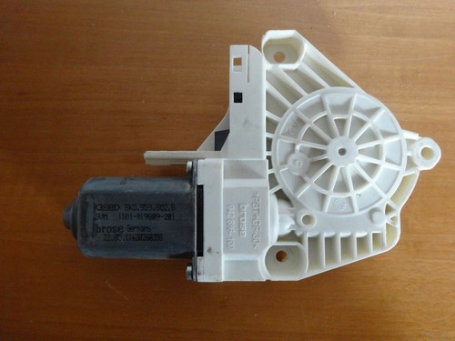 FENSTERHEBERMOTOR FENSTERHEBER MOTOR RECHTS VORNE AUDI / VW / SEAT - 8K0959802B