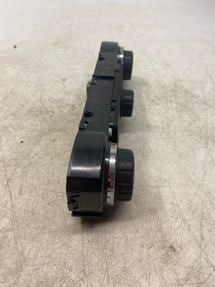 17 18 19 20 21 22 23 GMC ACADIA Temperature Heat AC Control - Image 3 of 4