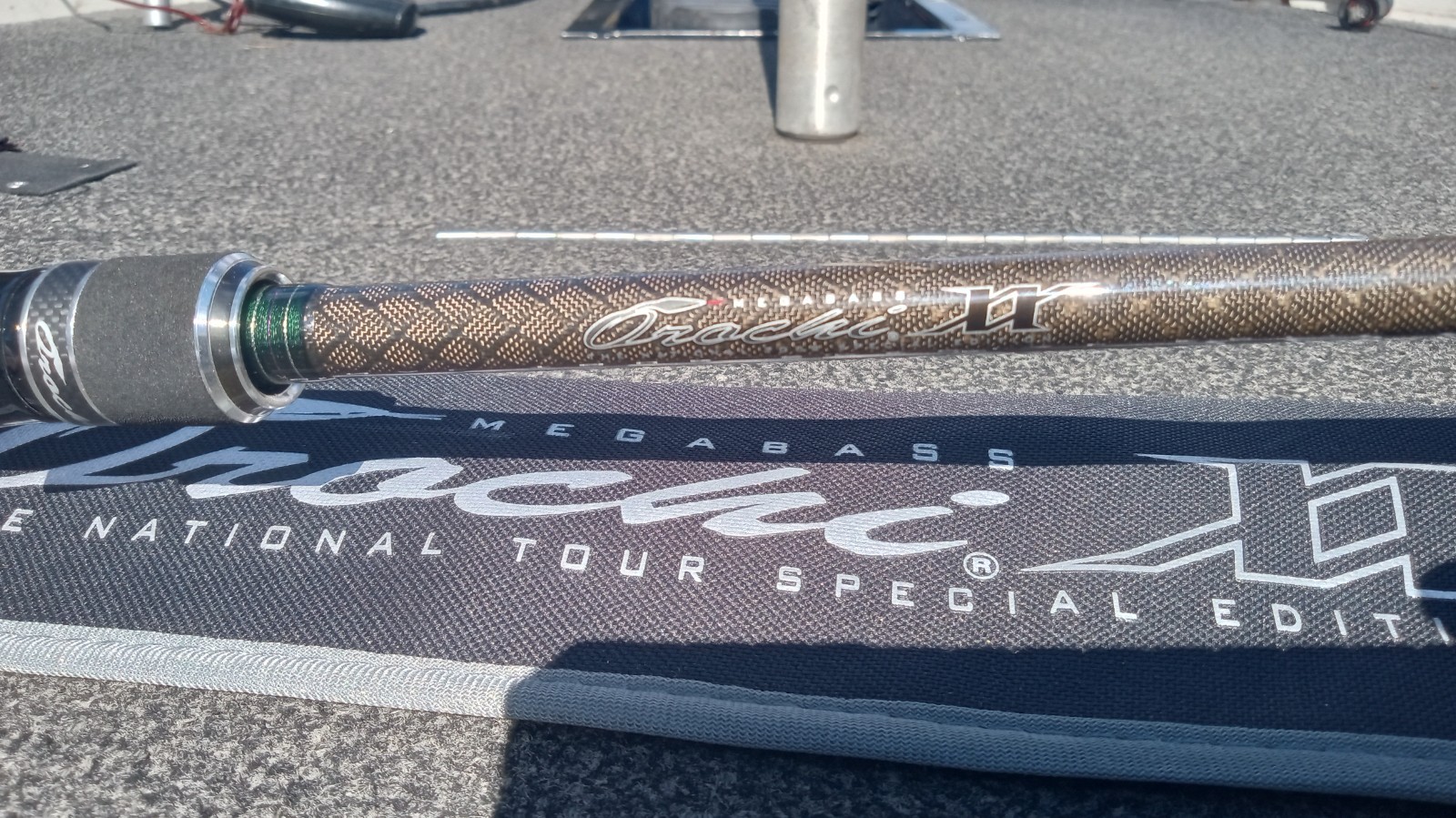 MEGABASS OROCHI XX F4.5-611XX JERKBAIT SPECIAL BAIT CASTING ROD  - Image 7