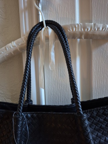 LULU DHARMA Woven Vegan Leather Bag/Tote Bag Black NWT - Picture 4 of 9