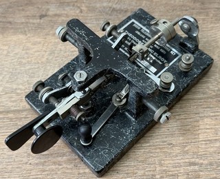 De colección (1938) McElroy Deluxe Mac HAM Radioaficionado Key Bug con Pintura Marbleite