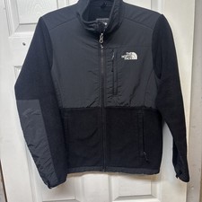 North Face Classic Denali Women  s Jacket, Size Small