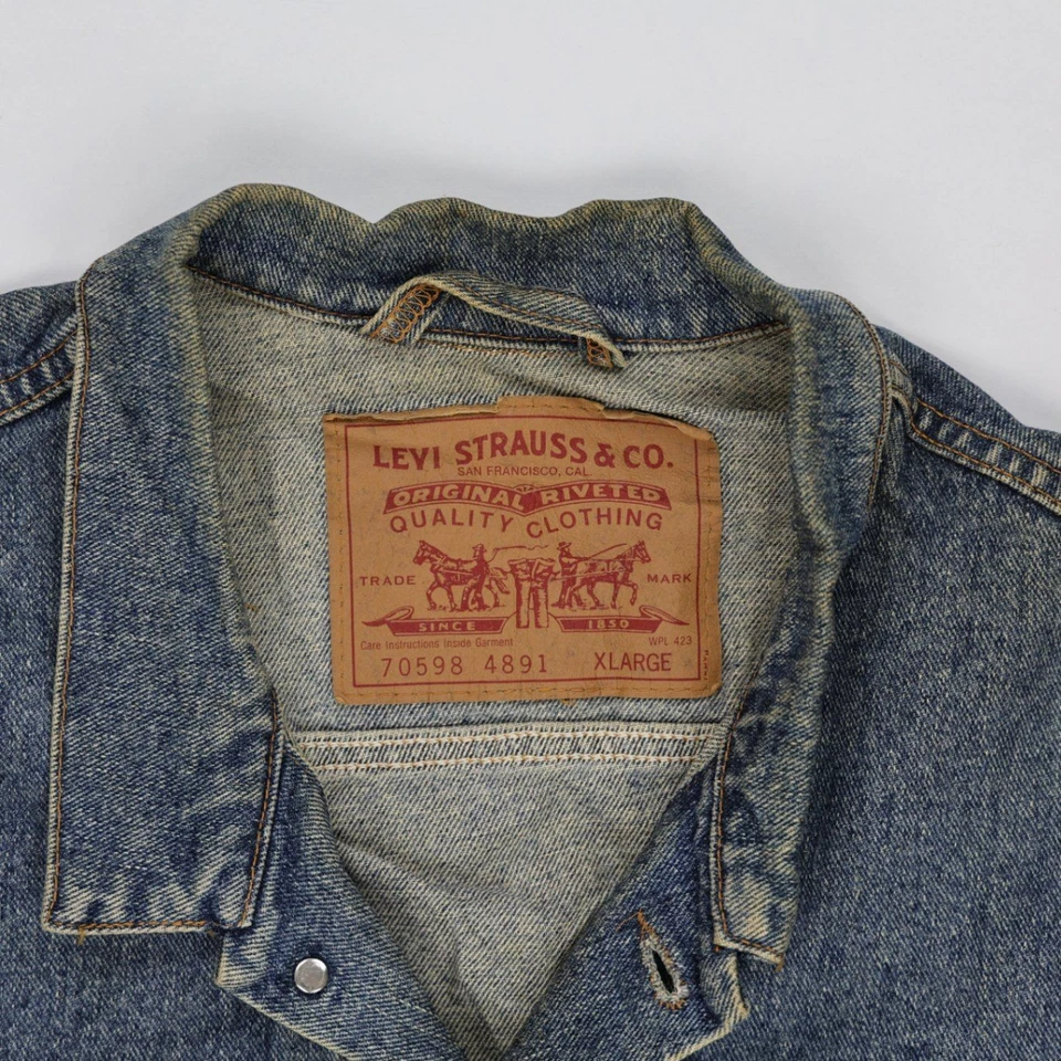 Vintage Levis Denim Trucker Jacket Mens Medium Mid Blue Relaxed Fit Mexico 90s, photo 3 of 4