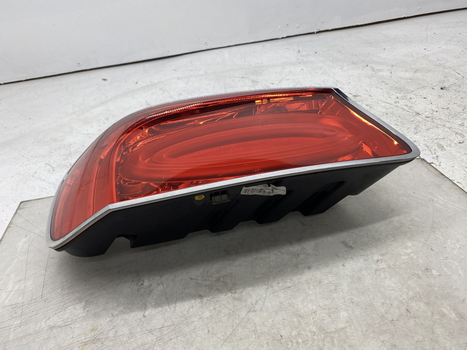 2014-2019 BENTLEY FLYING SPUR REAR LEFT TAIL LIGHT LAMP LED ASSEMBLY 4W0945095