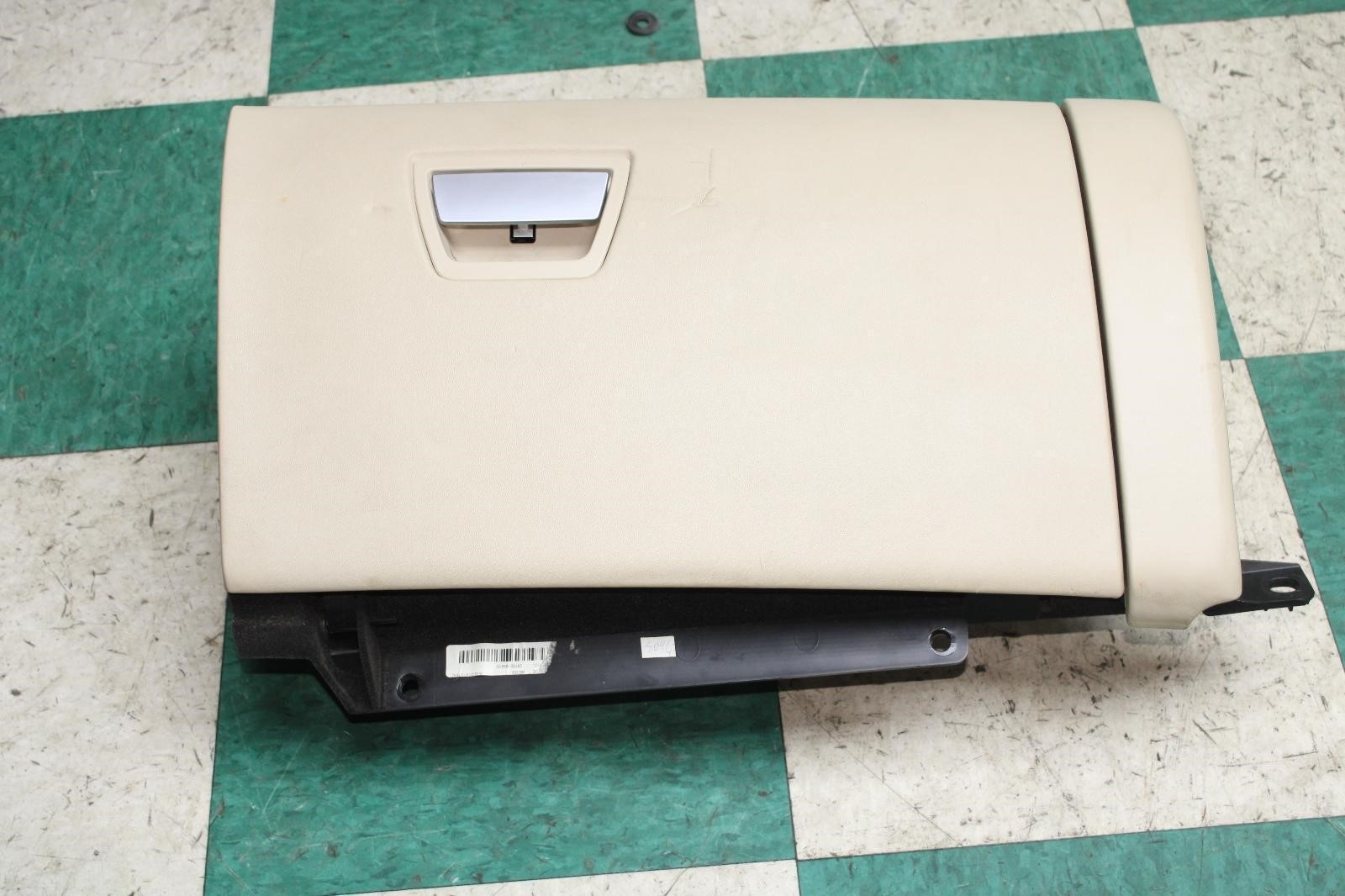 14-20 GHIBLI Cream RH Passenger Dash Glovebox Glove Box Compartment Factory OEM