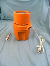 HACHOIR MOULINEX  VINTAGE ORANGE avec son COUTEAU EXTRACTEUR