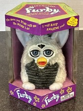 Vintage 1999 Furby Raccoon Silver Gray Stripe Blue Eyes Tiger Electronics NOS