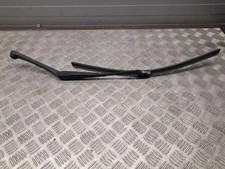 MERCEDES-BENZ CLS C218 Scheibenwischer vorne A2188200044 4.70 Petrol 33432822