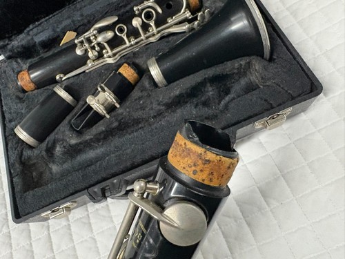 Vito Reso-Tone 2 Bb Clarinet with Mouthpiece & Hard Carrying Case *UNTESTED* - Picture 6 of 7