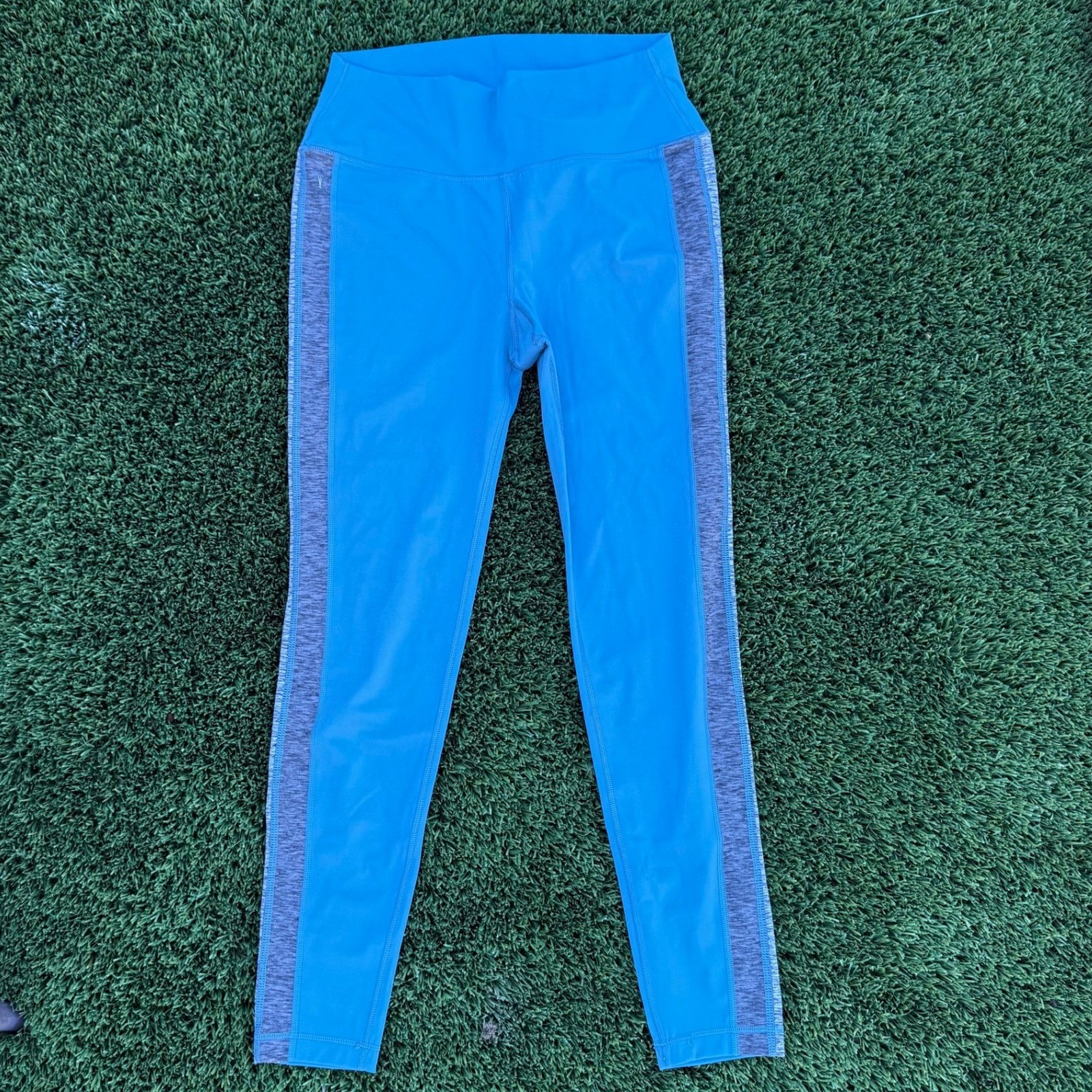 Vuori Blue Performance Leggings Side Stripe Athleisure Athletic Women's Medium