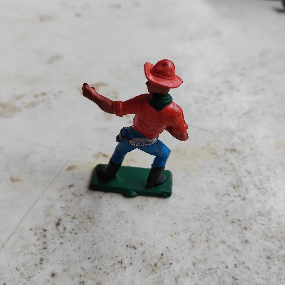 STARLUX 1/32 western cowboy - . No Britains Timpo . Basta Les Suivis - Photo 2/3