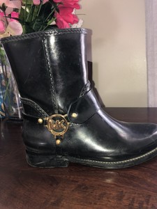 michael kors water boots
