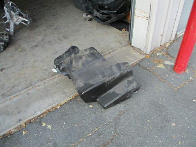 Ferrari 458 Italia - RH Fuel Tank - P/N 257456