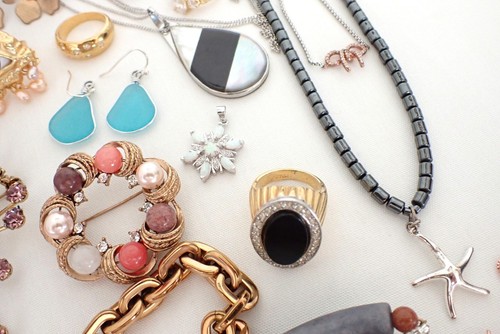42 Pc Vintage & Modern Jewelry Lot Wearable Ciner Michael Kors Cultured Pearls - Picture 10 of 13