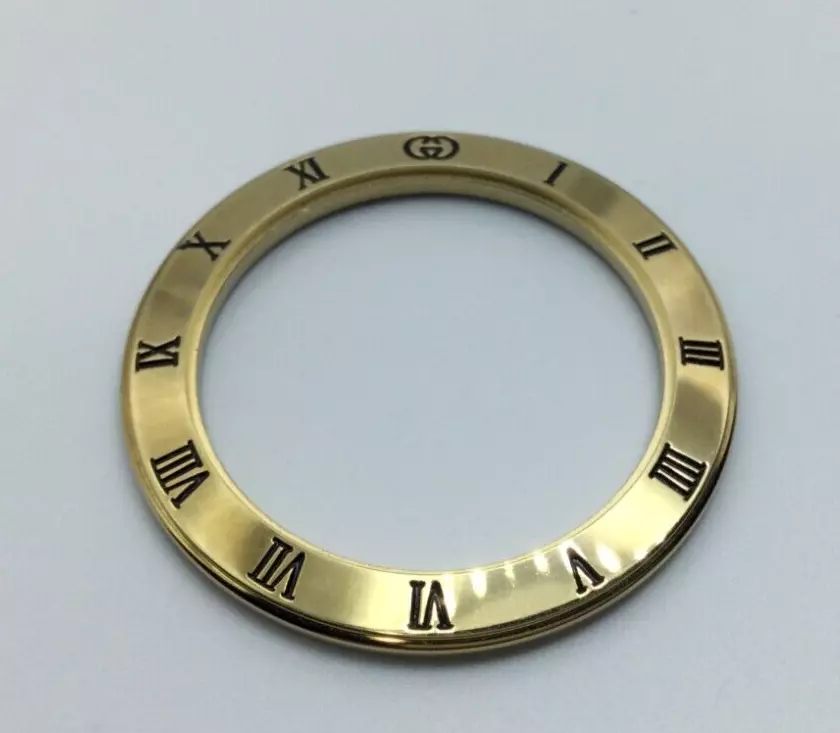 LUNETTE DE MONTRE GUCCI 3000M NEUVE D'ORIGINE UNIQUEMENT