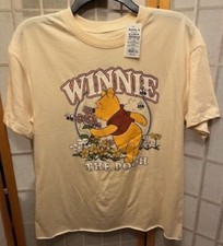 Disney Winnie the Pooh Women's Size M Cream Graphic T-Shirt NWT