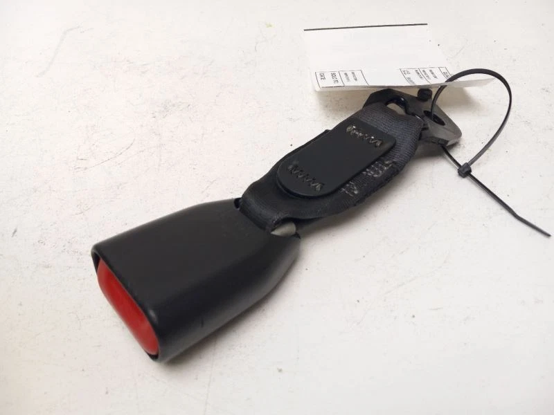 Lincoln MKS 2016 hebilla de cinturón de seguridad trasero derecho Foto 3 de 4