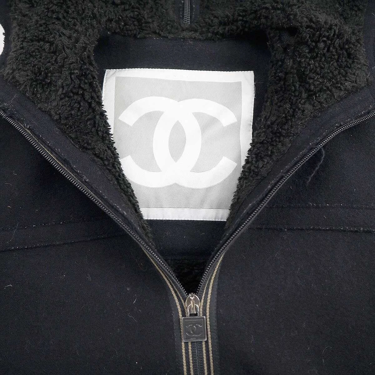 Cappotto donna CHANEL Sports Line lana con cappuccio nero fodera boa zip 2005 autentico