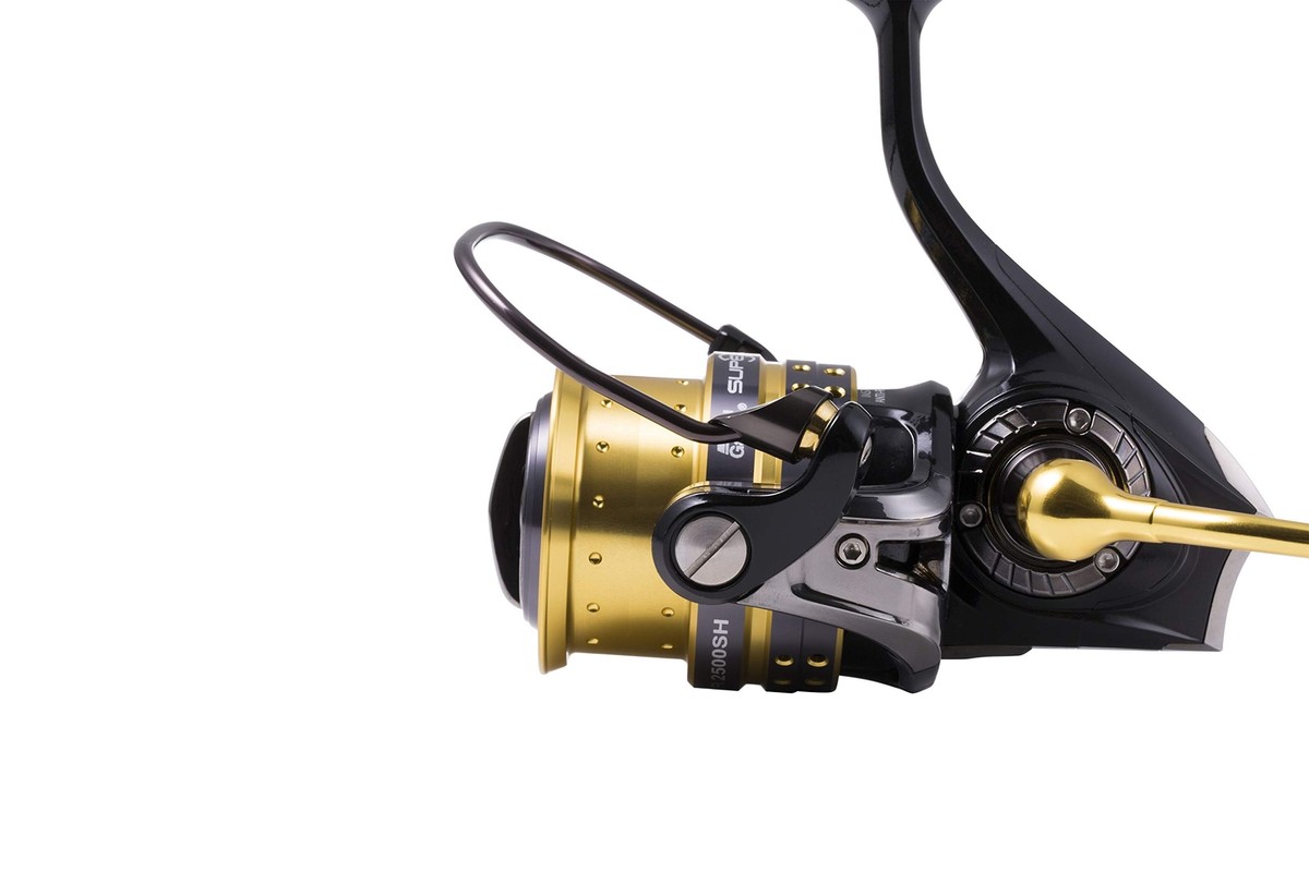 ABU Garcia 19 Superior 2500SH Fishing Spinning Reel Gold