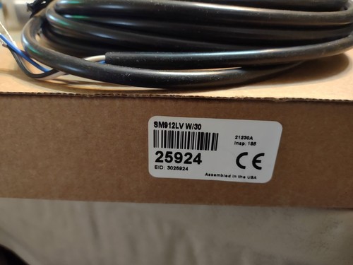 Banner SM912LVW/30 sensore fotoelettrico portata 0,15-9m 10-30V 30' cavo 25924 nuovo con scatola - Foto 3 di 3