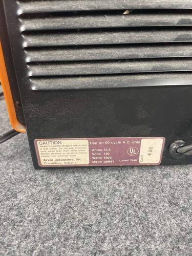 Retro Orange - Arvin CariHeat Portable Electric Heater - Picture 7 of 7