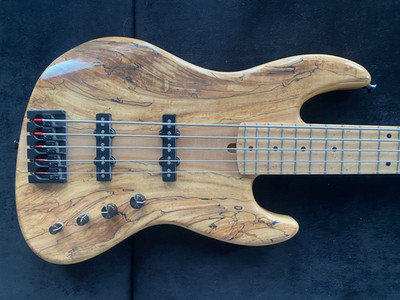 Tino Tedesco 5-String E-Bass