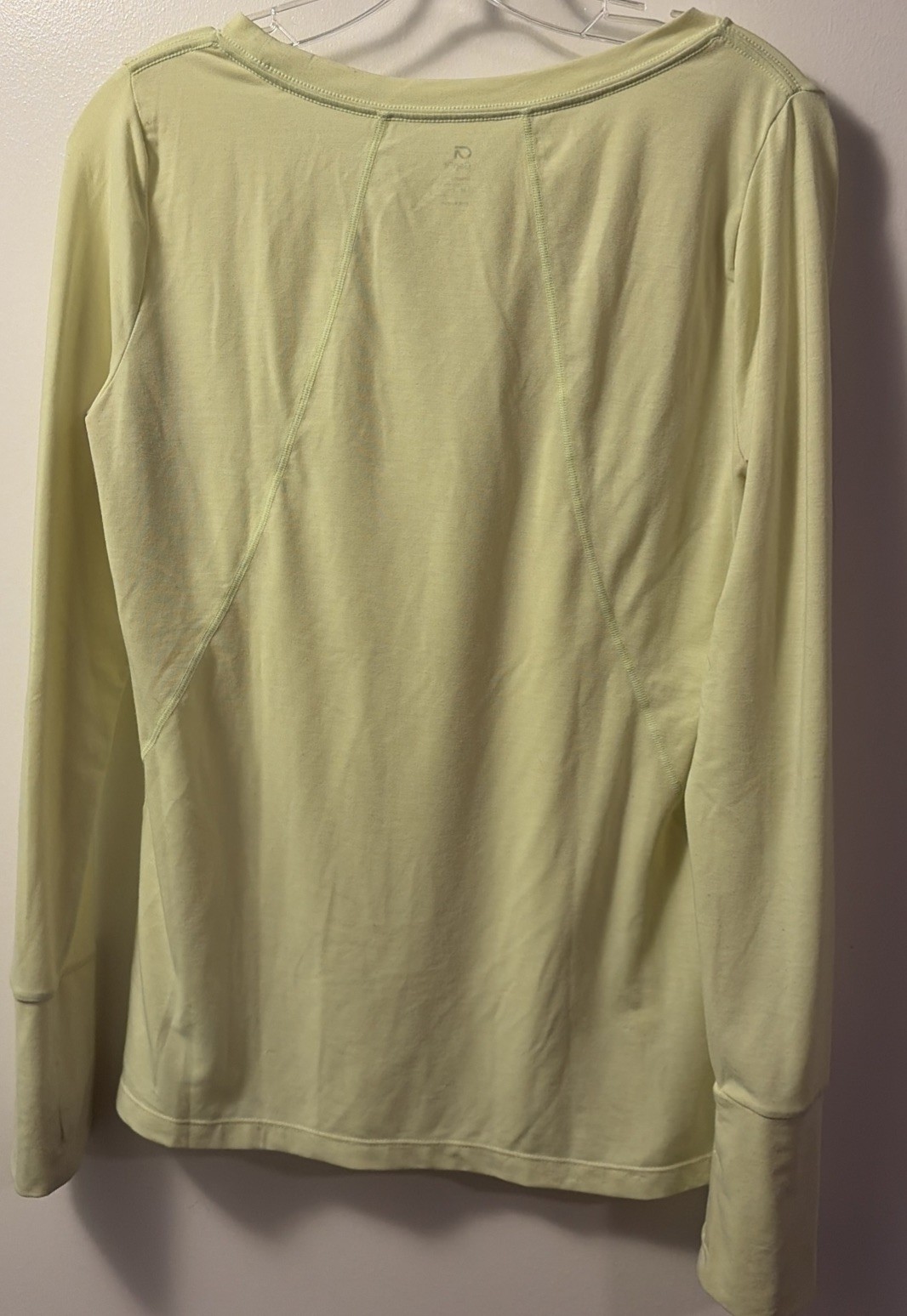 Gap Fit Long Sleeve Breathe Tee Alluring Yellow Women’s Size Medium