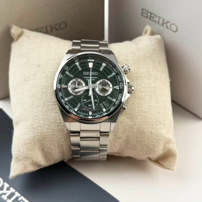 New Seiko SSB405 Essentials Men's Quartz Watch Green Dial Stainless Steel 41 mm