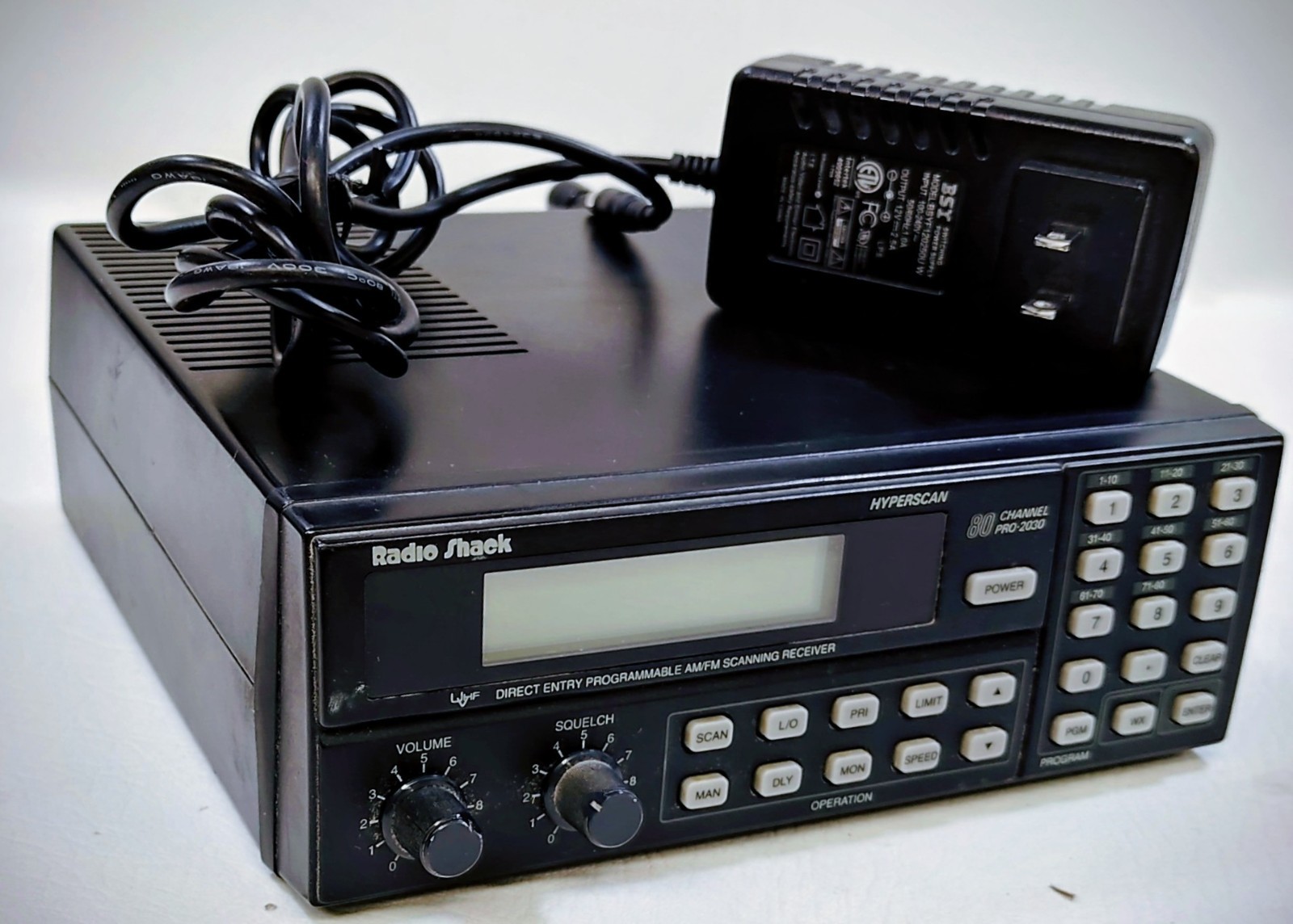 Radio Shack PRO-2030 Receiver 80 Channel Hyperscan Radio w/J