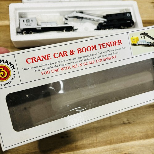 N Scale Bachmann Santa Fe Crane Car & Boom Tender Tri Level Car Transporter - Picture 3 of 6