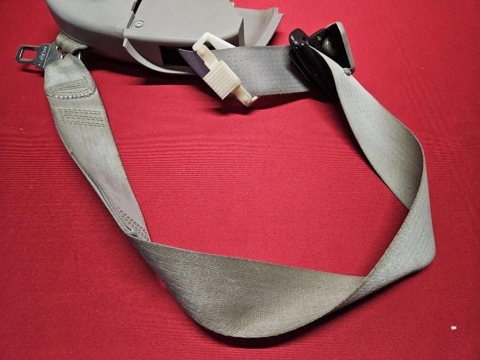 Oldsmobile Aurora 1997-1999 pasajero delantero derecho cinturón retractor gris Foto 4 de 4