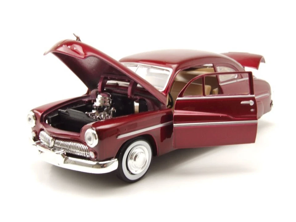 Mercury Coupè 1949 Rosso Metallico Modellino Auto 1:24 MotorMax - Immagine 4 di 4