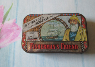Fisherman's Friend Dose. Lofthouses Original. 9 5 x 6 x 2 cm. Blechdose leer.