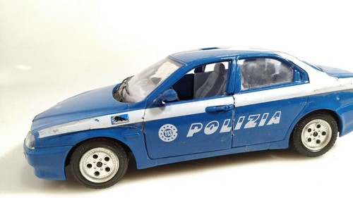 Burago 124 - Alfa Romeo 156 Polizia - Foto 7 di 12