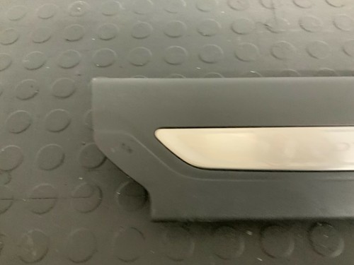 RANGE ROVER VELAR L560 R-DYNAMIC TÜRLEISTEN VORNE RECHTS J8A2-13201-AAW - Bild 2 von 6