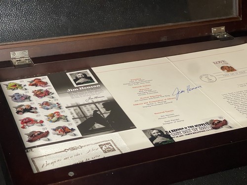 SELLO ORIGINAL FIRMADO POR JIM HENSON PRIMER DÍA EMISIÓN 1986 + JUEGO DE SELLOS DE LOS MUPPETS ENMARCADO - Imagen 7 de 10
