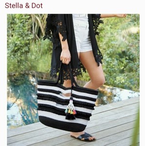 stella and dot beach bag