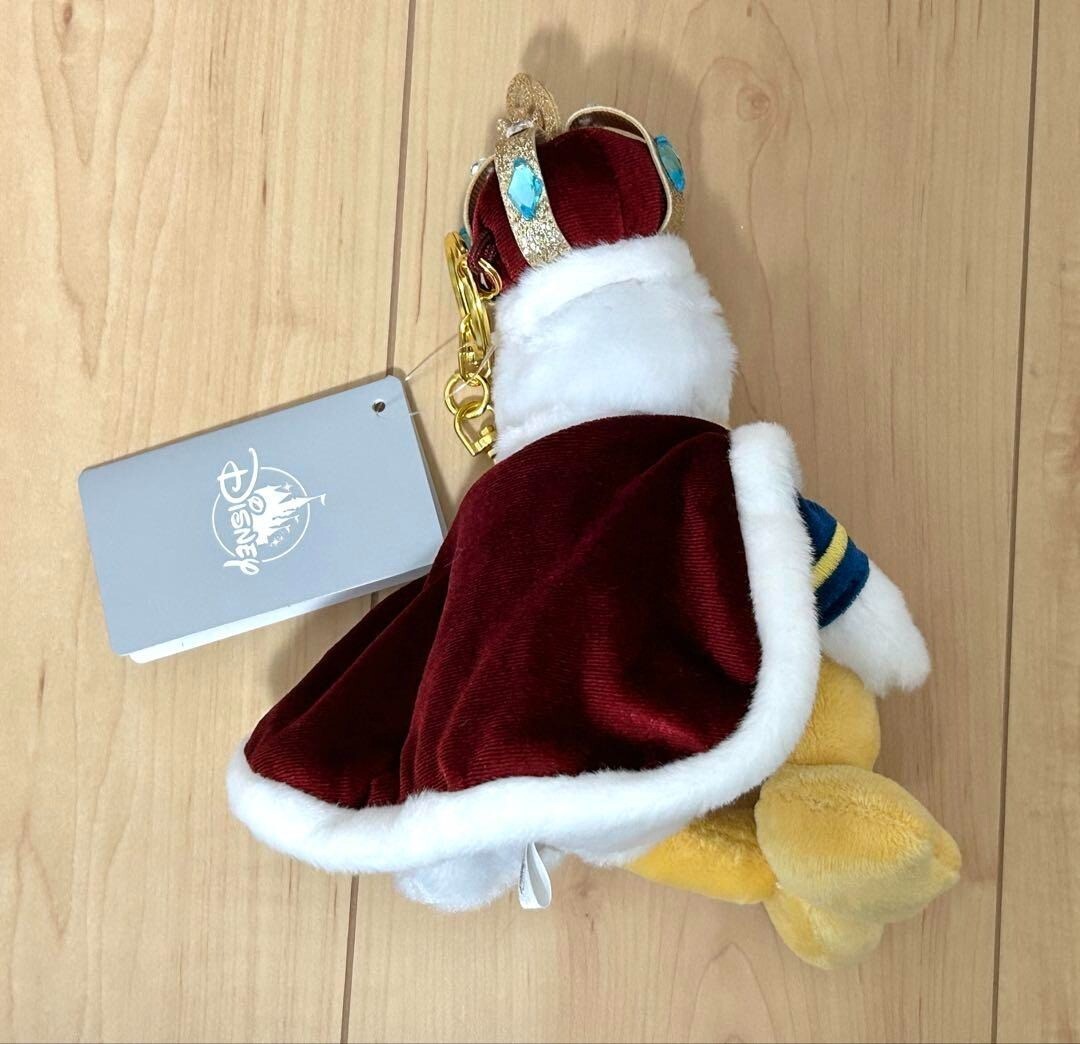 Disney store Tokyo Donald Plush Keychain DONALD THE KING BIRTHDAY