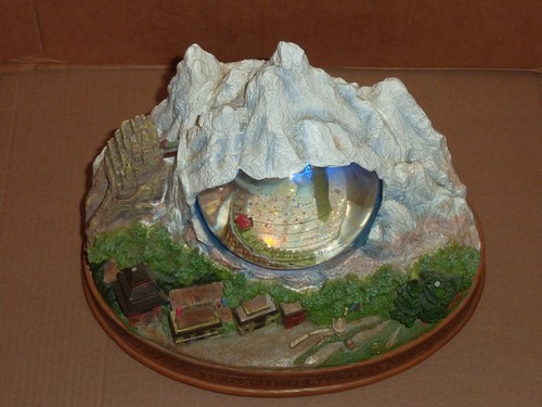 Disney World Expedition Everest Abominevole Pupazzo di Neve Yeti Snow Globe RITIRATO Leggi - Foto 4 di 13