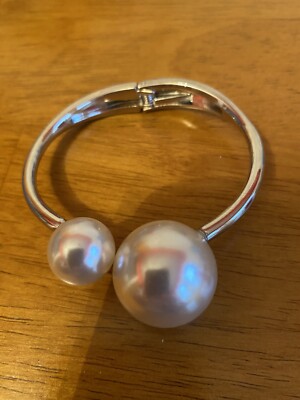 Large Faux Pearl Bauble Bracelet