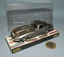 Ex-Norev réf 156 by KDN 1/43 : Jaguar Type "E" Gris métal
